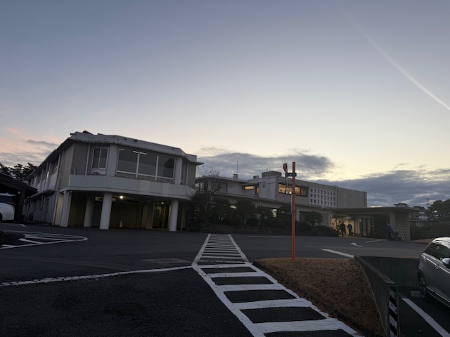 １２月２７日（土）日高　南・東　１．０Ｒ　晴れ　6，031ｙ　南41　東43