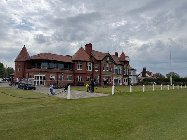2026年5月1日（金）Royal Liverpool Golf Club　１．０Ｒ　くもり時々雨　6，331ｙ　アウト48　イン50